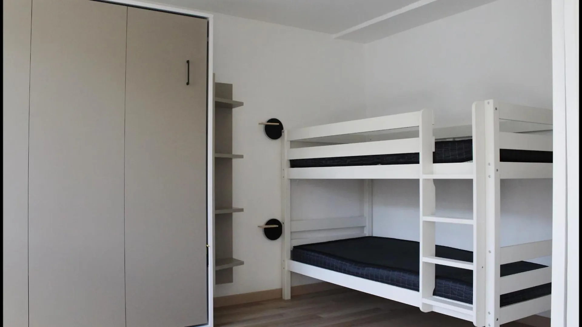 Spacious Cocoon In Six-Fours-Les-Plages France