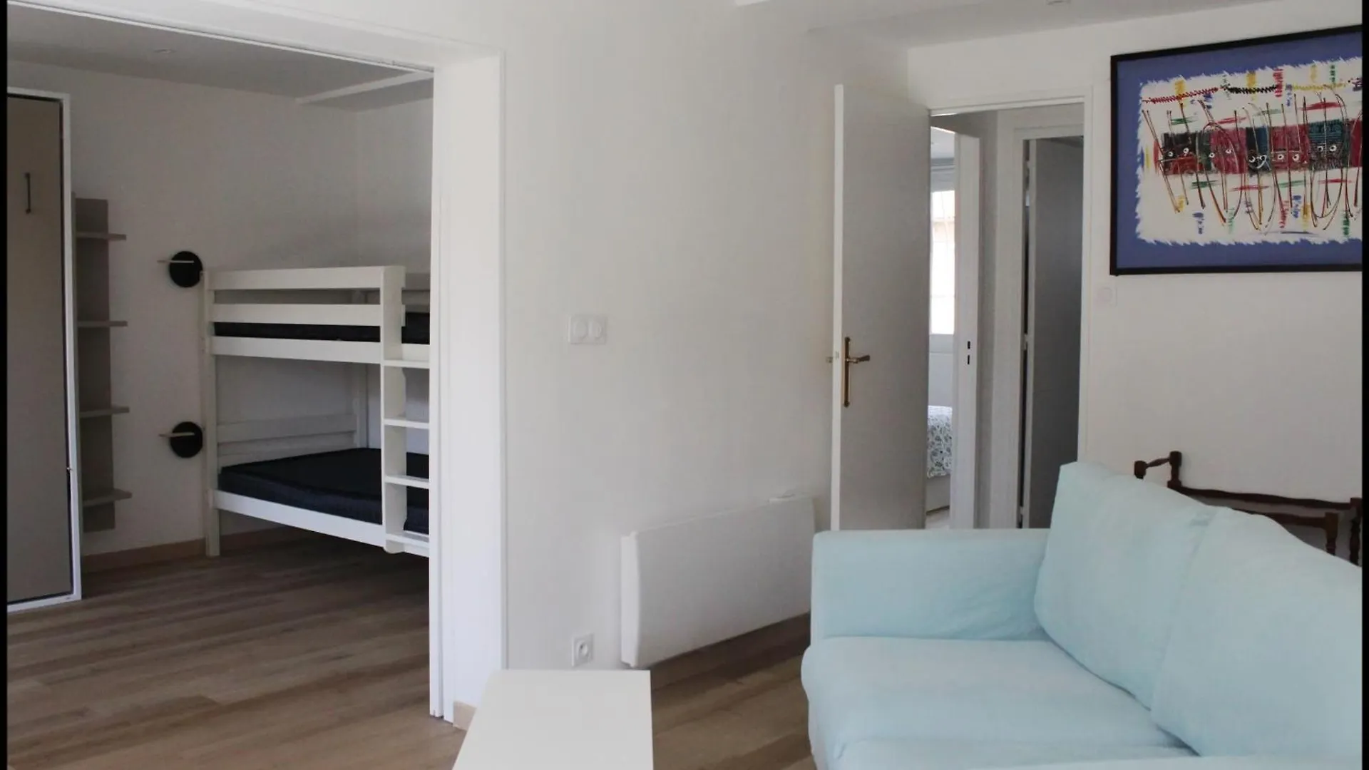 Spacious Cocoon In Six-Fours-Les-Plages 0*,  France