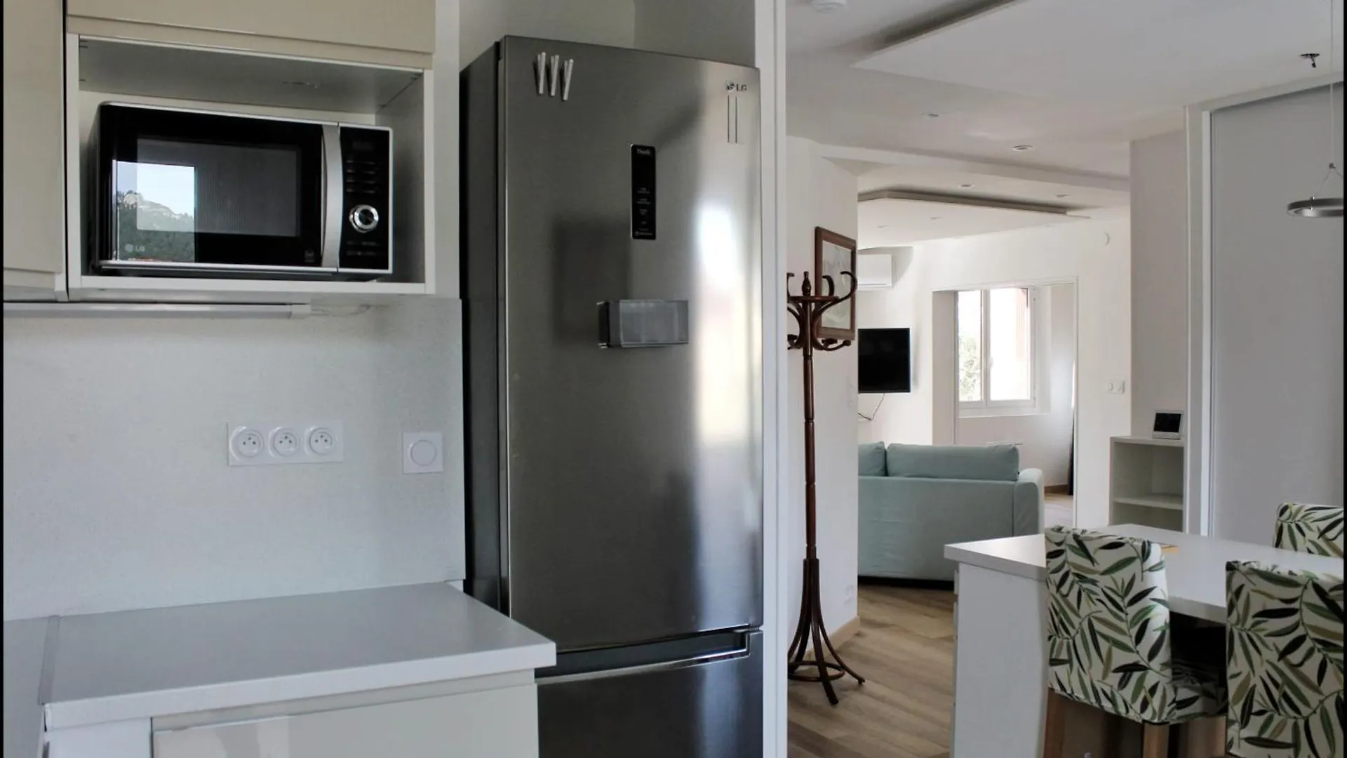 Spacious Cocoon In Six-Fours-Les-Plages Apartment